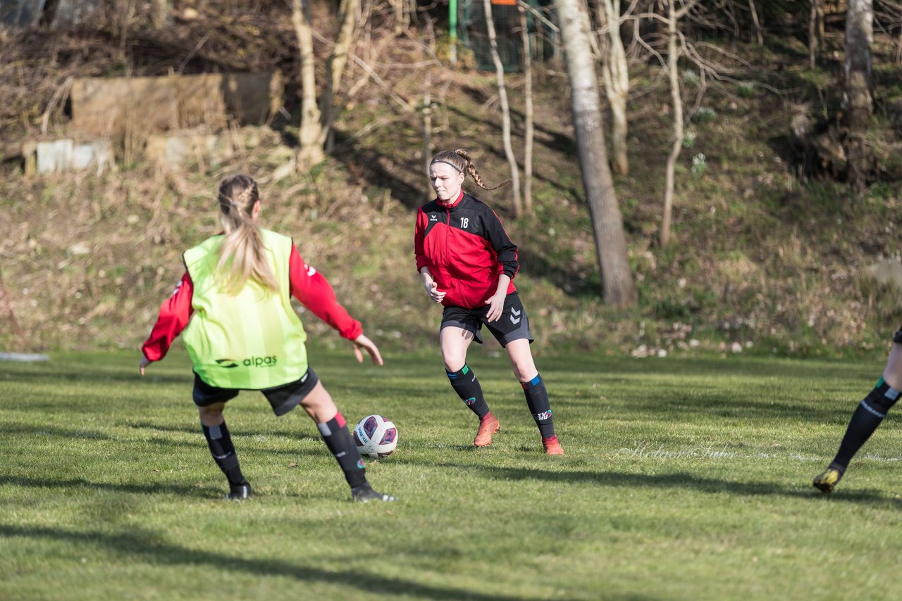 Bild 102 - F Rot Schwarz Kiel - SV Henstedt Ulzburg 2 : Ergebnis: 1:1